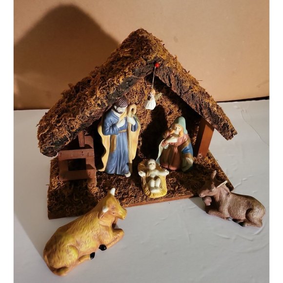 Vintage Christmas 7 Figure Nativity Set Handmade & Hand Painted - Picture 10 of 12